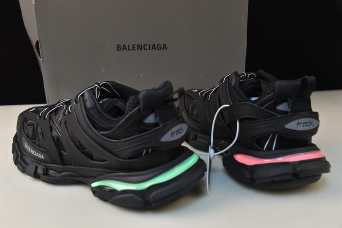 bl tess s. gomma trek low led sneakers 570391 w2gn1 1000