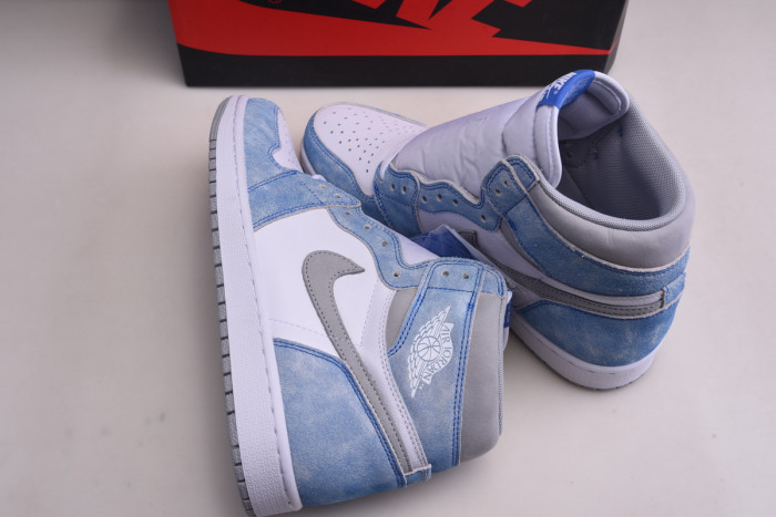 air jordan 1 high og hyper royal 555088-402