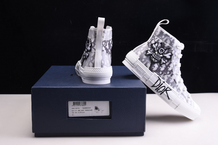 dr b23 homme kaws h903p165