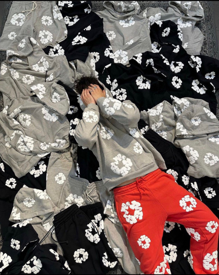 ALL KINDS OF COLOR DENIM TEARS SWEATPANTS