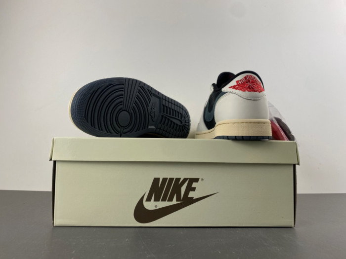 TRAVIS SCOTT X AIR JORDAN 1 LOW OG DZ4137-700