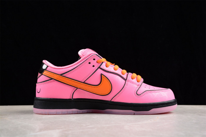 powerpuff girls x nike sb dunk low pro "blossom" fd2631-600