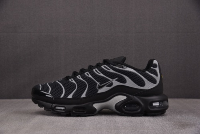 Nike Air Max Plus Premium Black Reflective Silver HQ3029-001