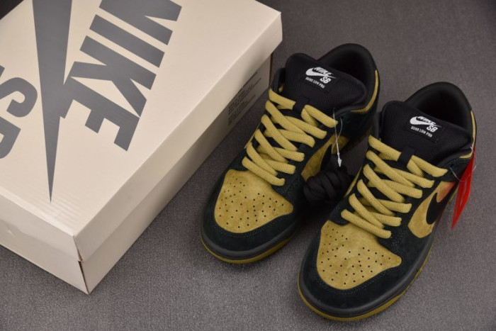 Nike SB Dunk Low Camper Green - HQ8487-300