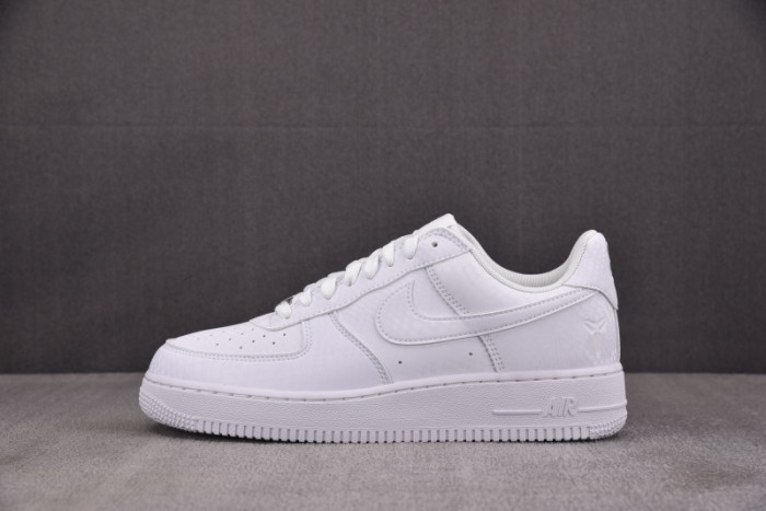 NIKE AIR FORCE 1 LOW KOBE IB0018-100