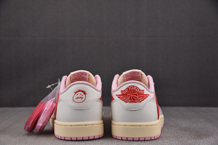 Air Jordan 1 Retro Low OG SP Travis Scott Shy Pink IQ7604-101