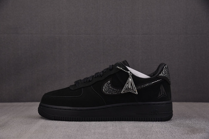 NIKE AIR FORCE 1 Ja Morant x Swarovski IQ9772-001