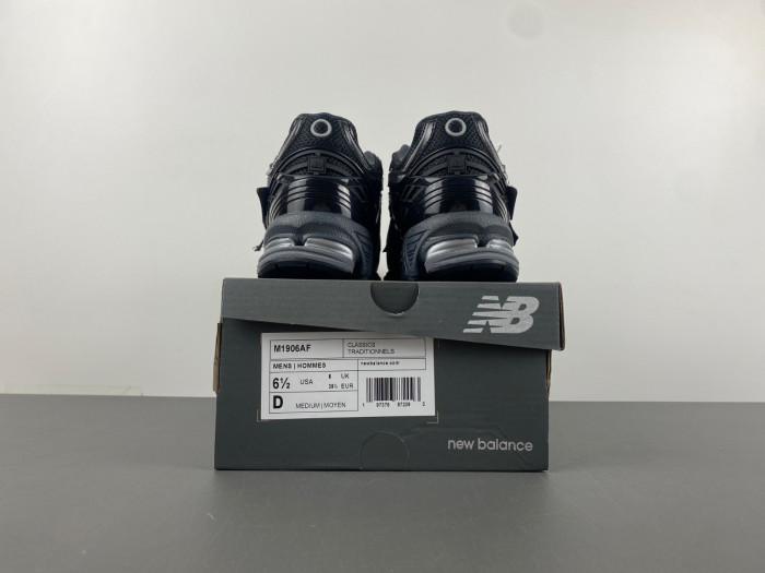 NEW BALANCE 1906A BLACK MEN