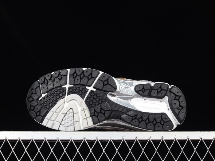 new balance 1906r white rain cloud silver metallic m1906ri