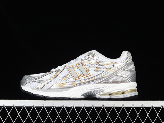 new balance 1906r white rain cloud silver metallic m1906ri