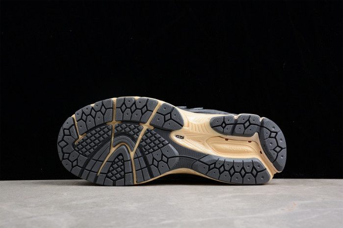 new balance 2002r black dark grey - m2002rho