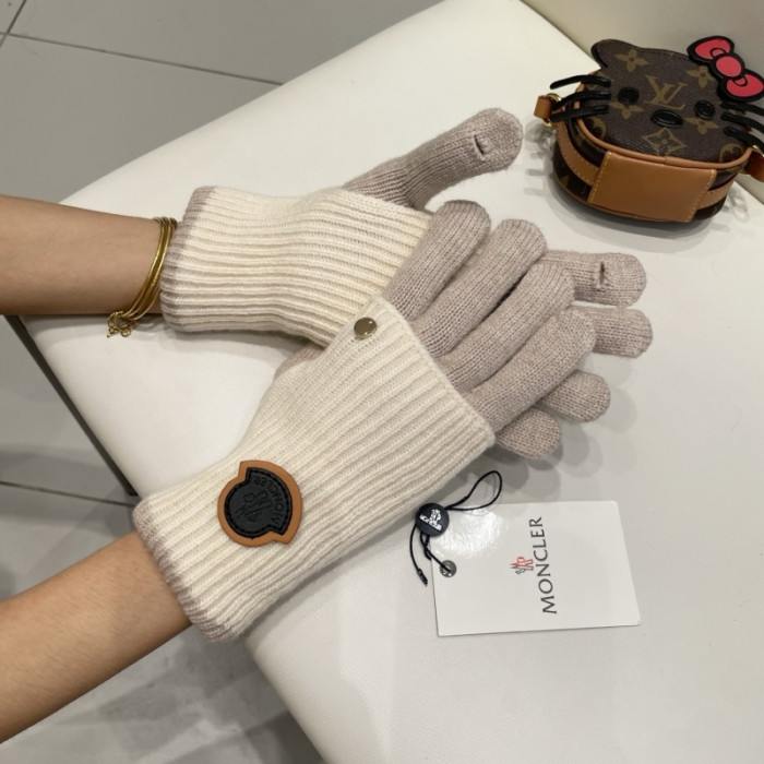 MONCLER GLOVES