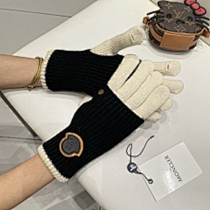 MONCLER GLOVES