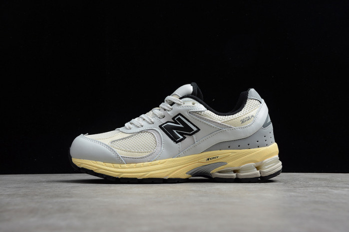 new balance 2002r thisisneverthat white - ml2002rt