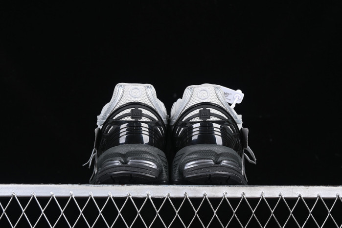NEW BALANCE 1906R GREY/SILVER/BLACK U1906AAF