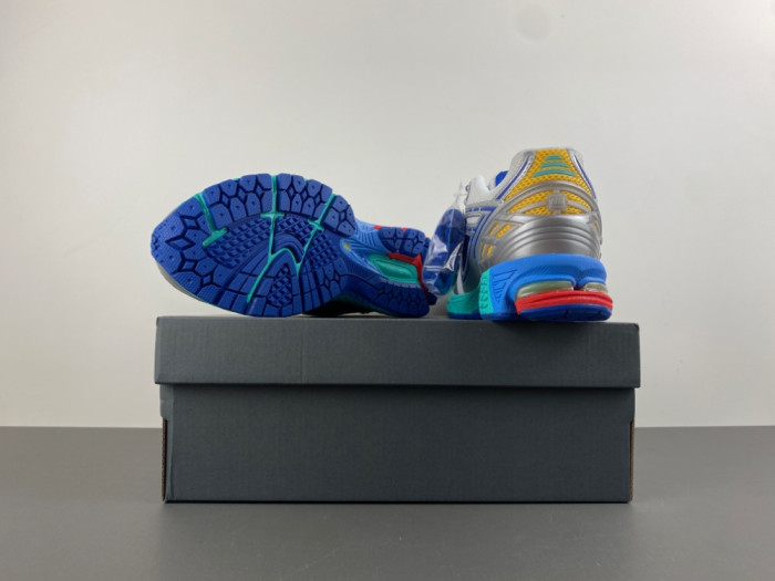 NEW BALANCE 1906R DTLR MOON SIGN U1906RMS