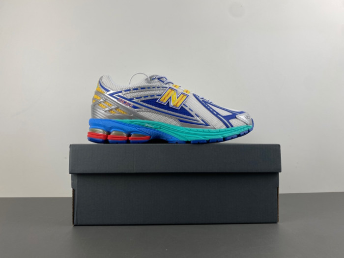 NEW BALANCE 1906R DTLR MOON SIGN U1906RMS