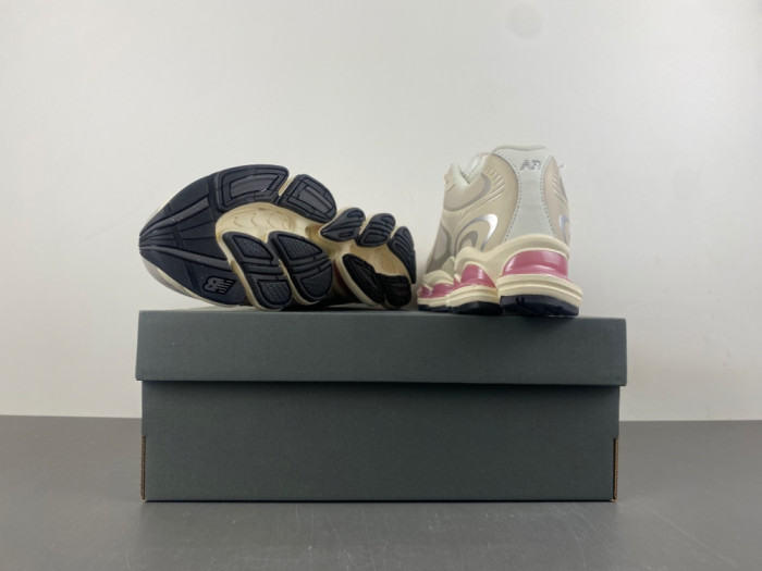 New Balance ABZORB 2000 “Baby Blue” U20008XQ