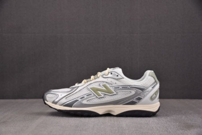 New Balance 204L Silver Metallic Sage Green U204LSWB