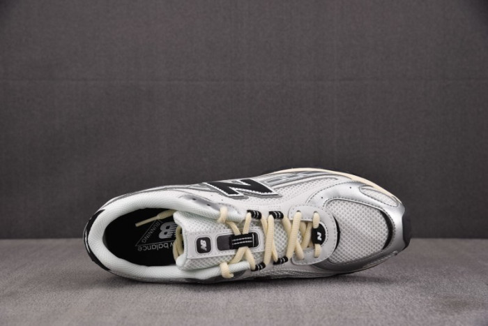 New Balance 204L Silver Metallic Black U204LSWD